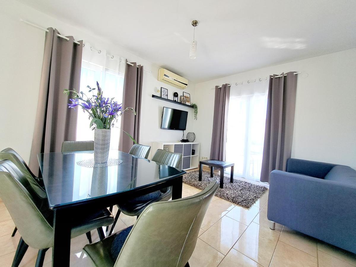 Apartment In Murter Exterior foto